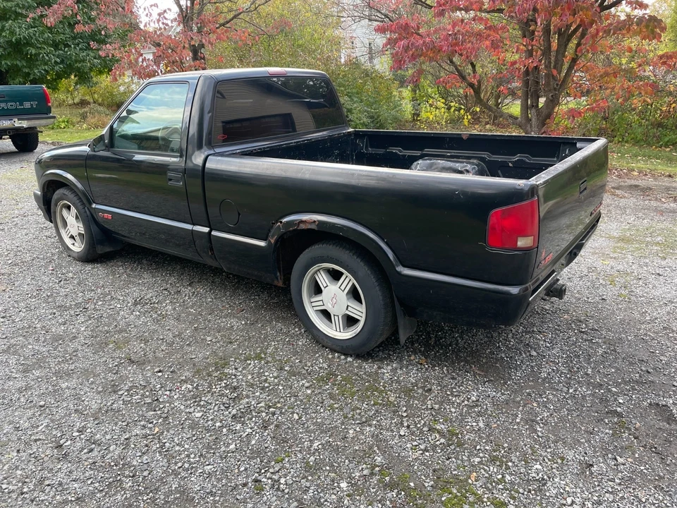 1996 Chevrolet S-10 - Image 6 of 21
