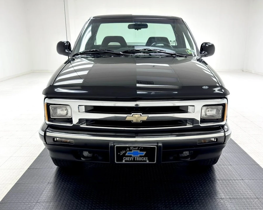 1996 Chevrolet S-10 - Image 8 of 12