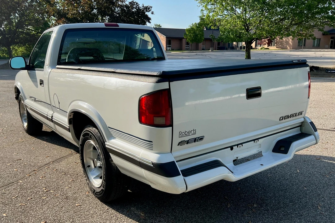 1996 Chevrolet S-10 Blazer 2nd Gen - Image 4 of 31
