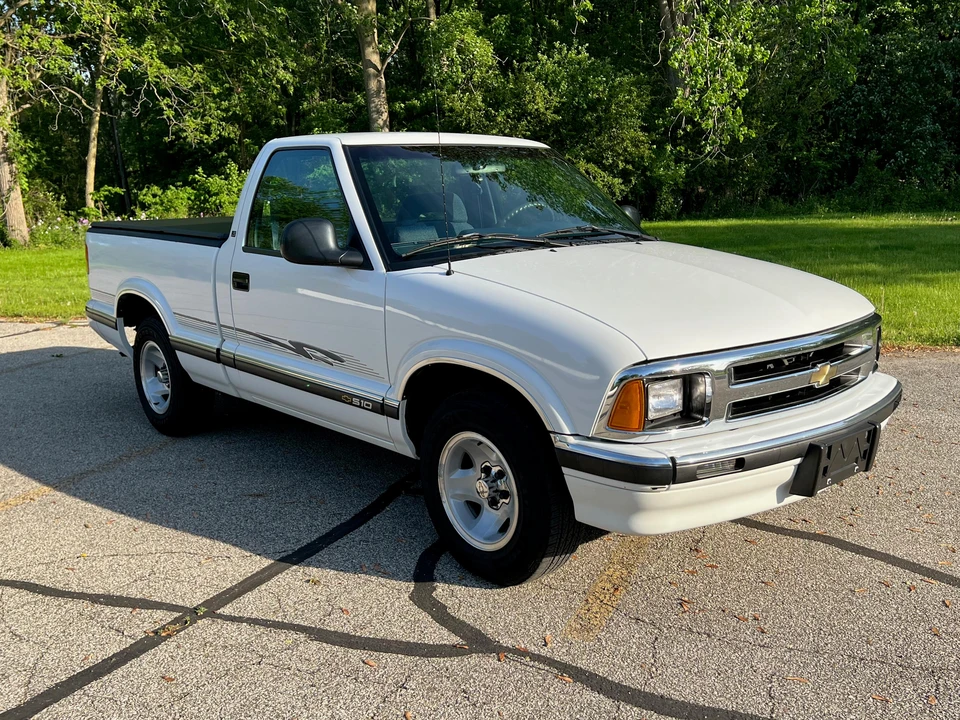 1996 Chevrolet S-10 Blazer 2nd Gen - Image 10 of 31