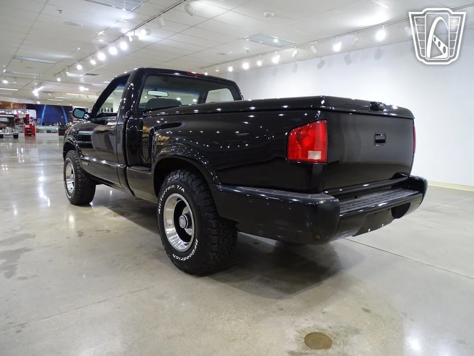 1996 Chevrolet S-10 - Image 10 of 12