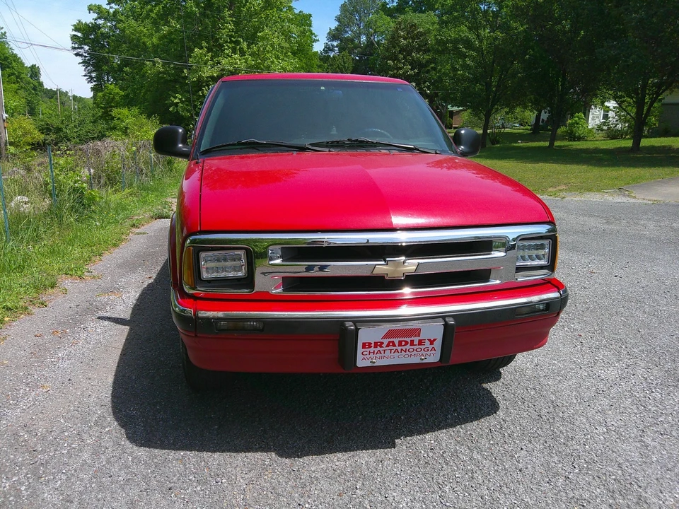 1996 Chevrolet S-10 - Image 3 of 17
