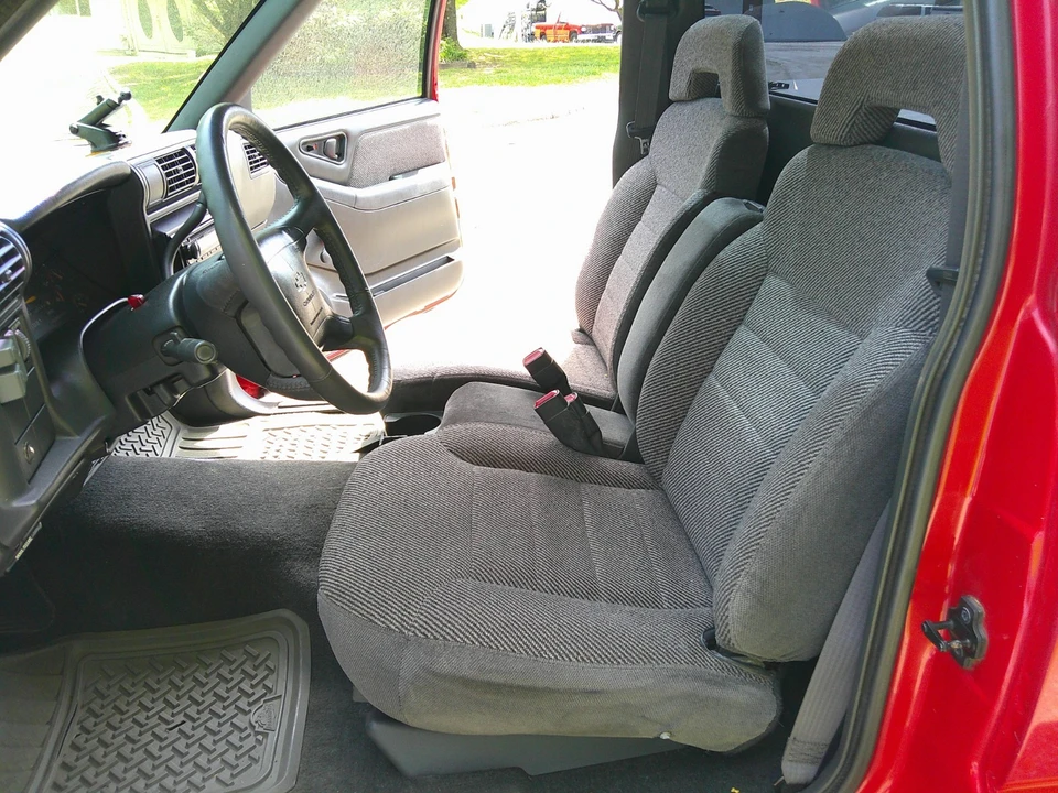 1996 Chevrolet S-10 - Image 10 of 17