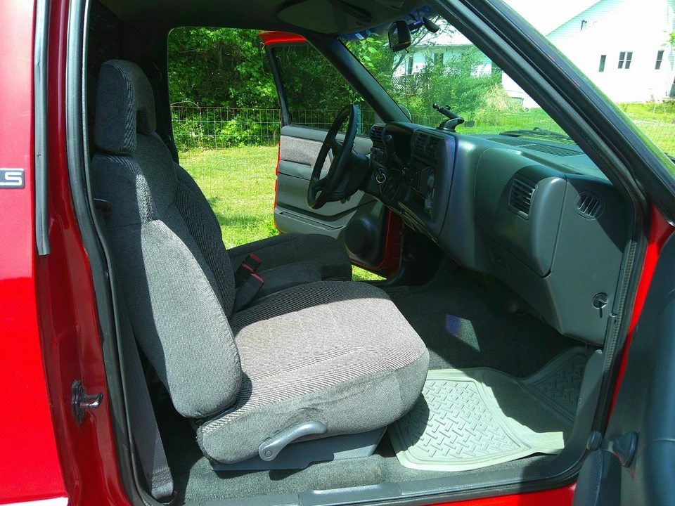 1996 Chevrolet S-10 - Image 14 of 17
