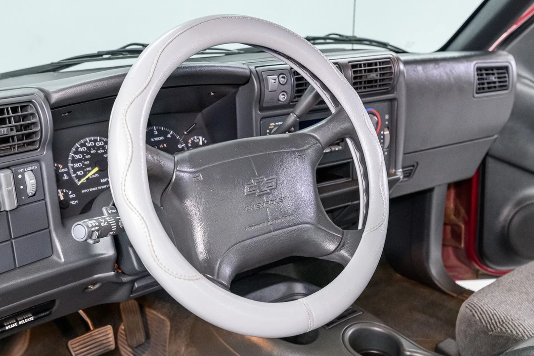 1996 Chevrolet S-10 - Image 18 of 21
