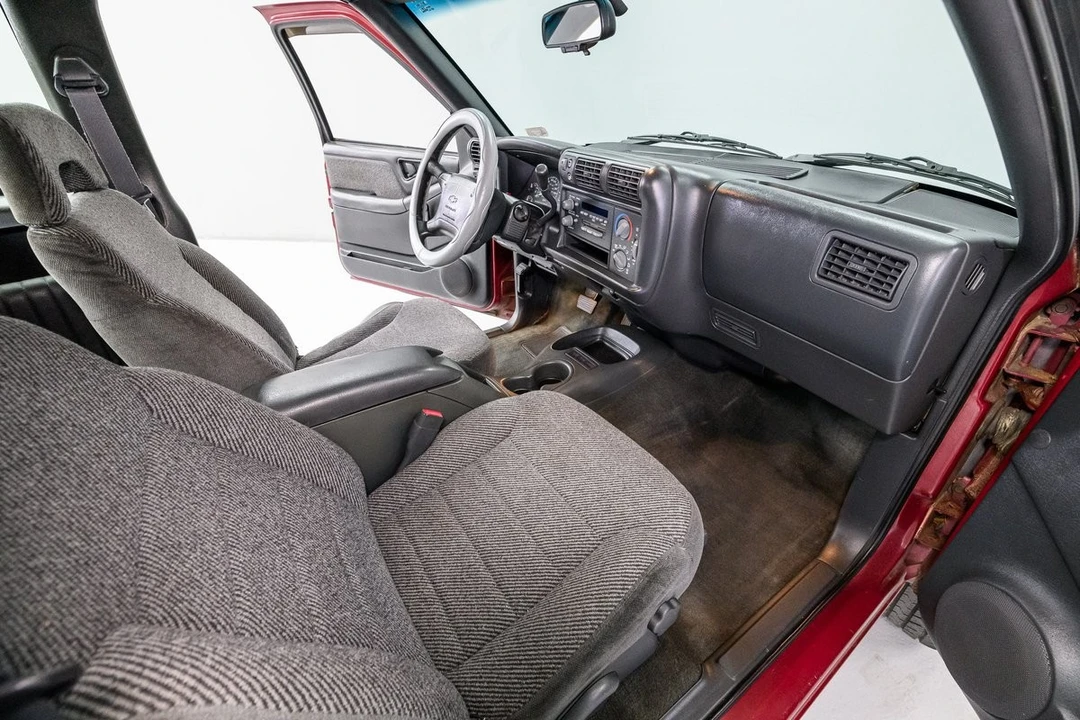 1996 Chevrolet S-10 - Image 14 of 21