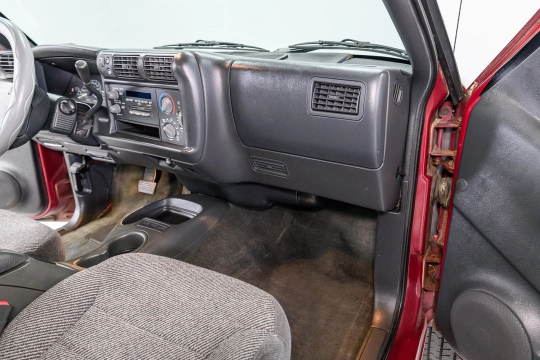 1996 Chevrolet S-10 - Image 17 of 21