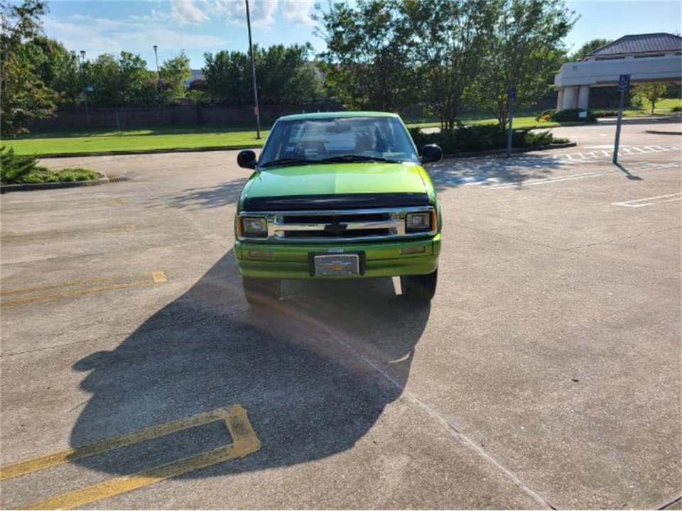 1996 Chevrolet S-10 - Image 4 of 8