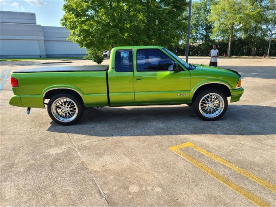 1996 Chevrolet S-10 - Image 5 of 8