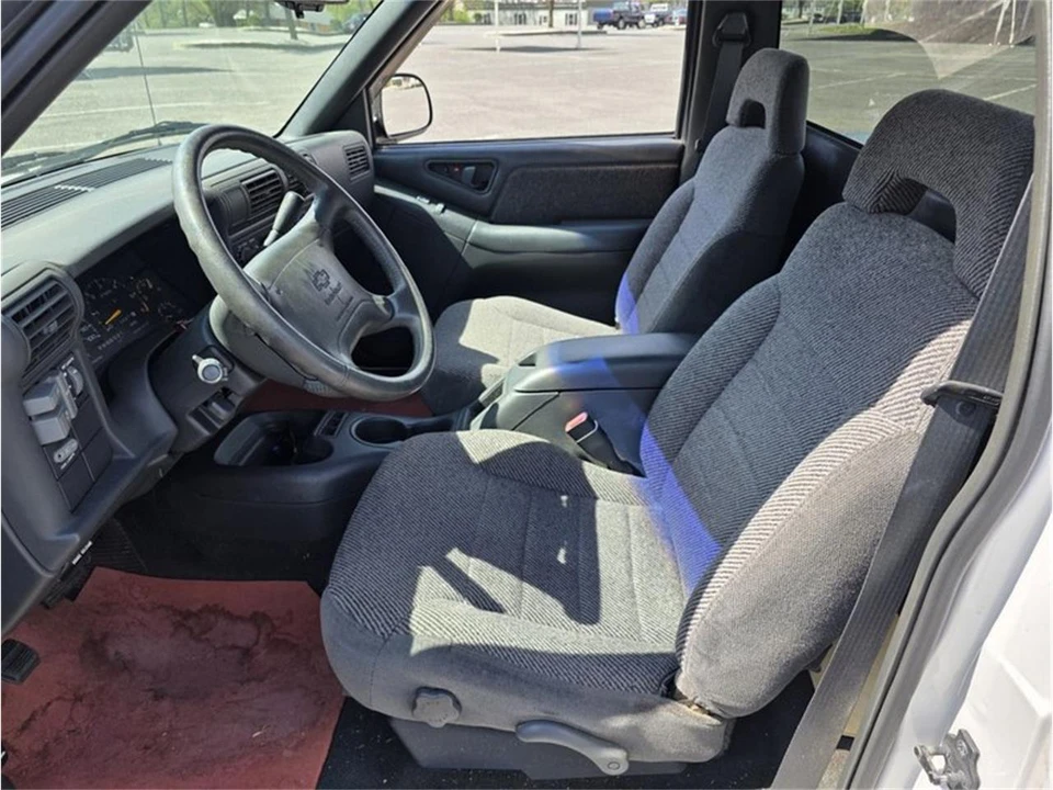 1996 Chevrolet S-10 - Image 15 of 28