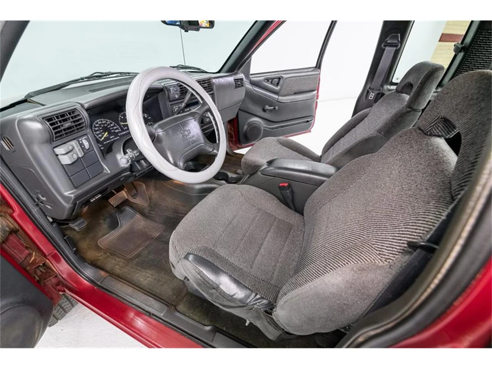 1996 Chevrolet S-10 - Image 11 of 31