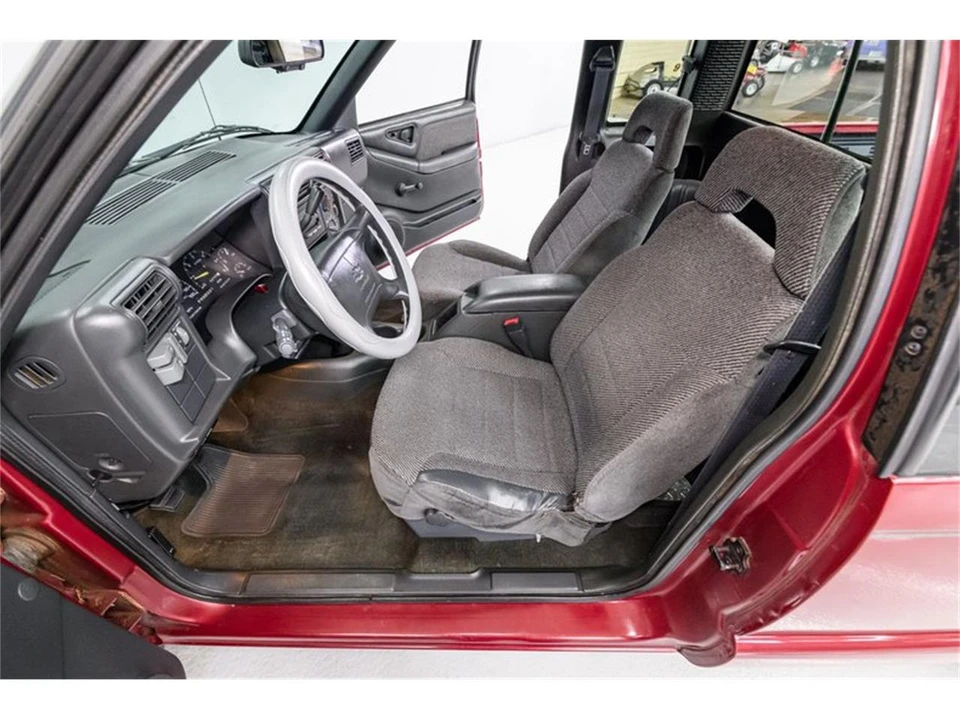 1996 Chevrolet S-10 - Image 12 of 31