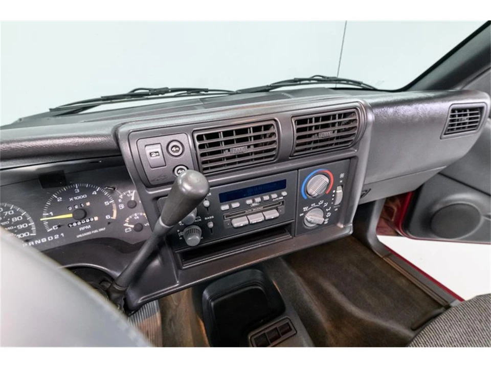 1996 Chevrolet S-10 - Image 21 of 31