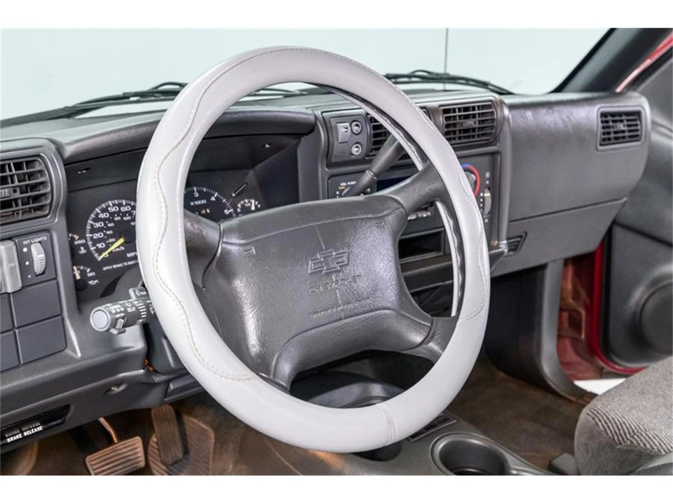 1996 Chevrolet S-10 - Image 17 of 31