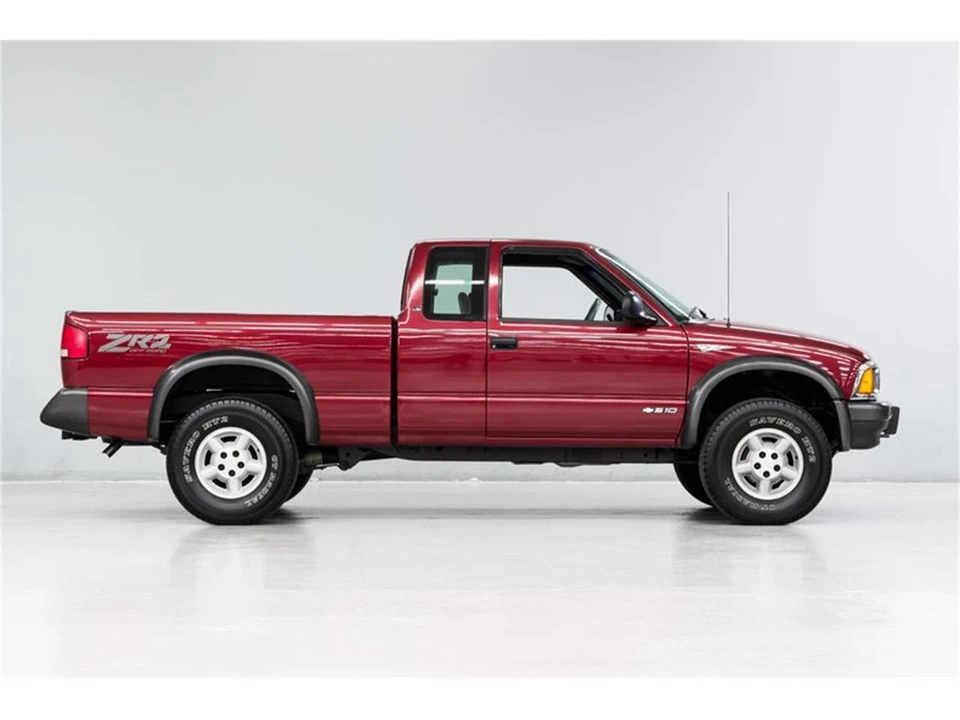1996 Chevrolet S-10 - Image 7 of 31