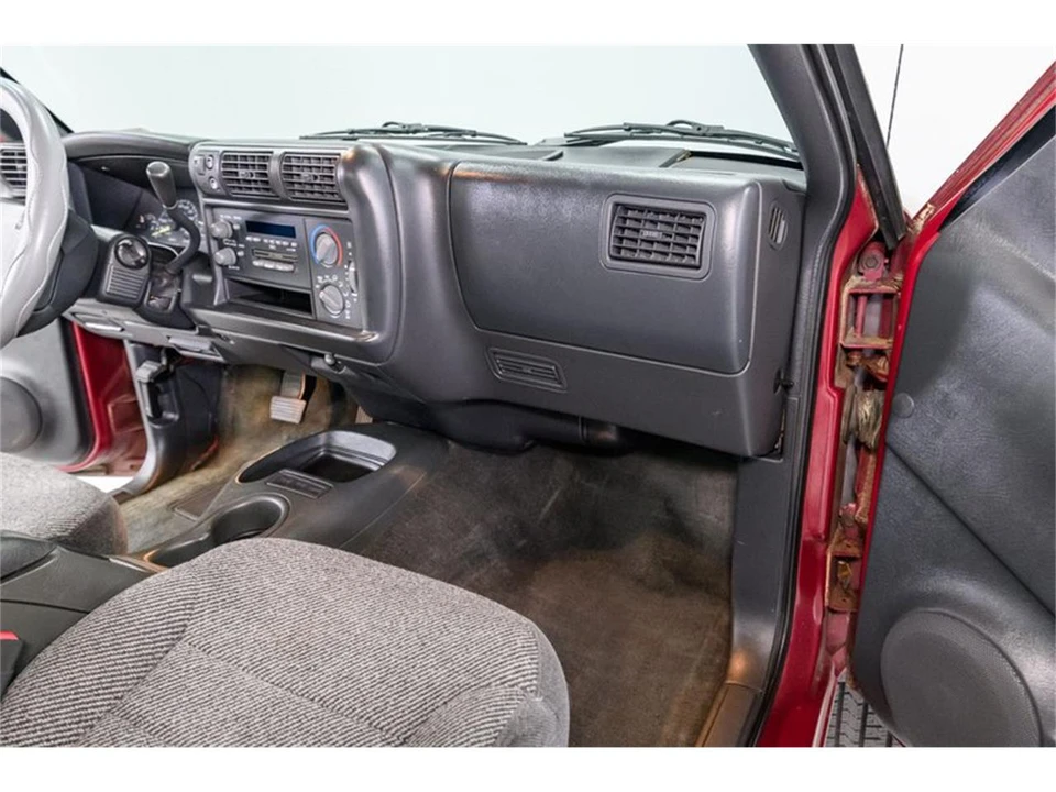 1996 Chevrolet S-10 - Image 16 of 31