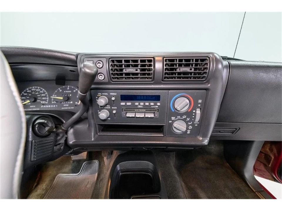 1996 Chevrolet S-10 - Image 19 of 31