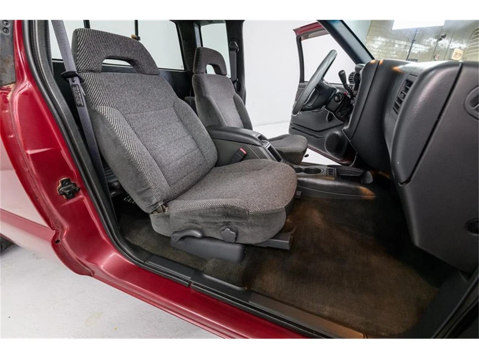 1996 Chevrolet S-10 - Image 28 of 31