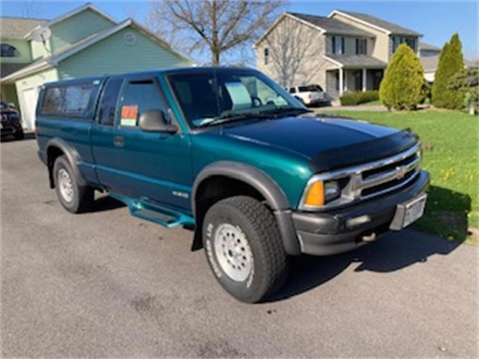 1996 Chevrolet S-10 - Image 3 of 23