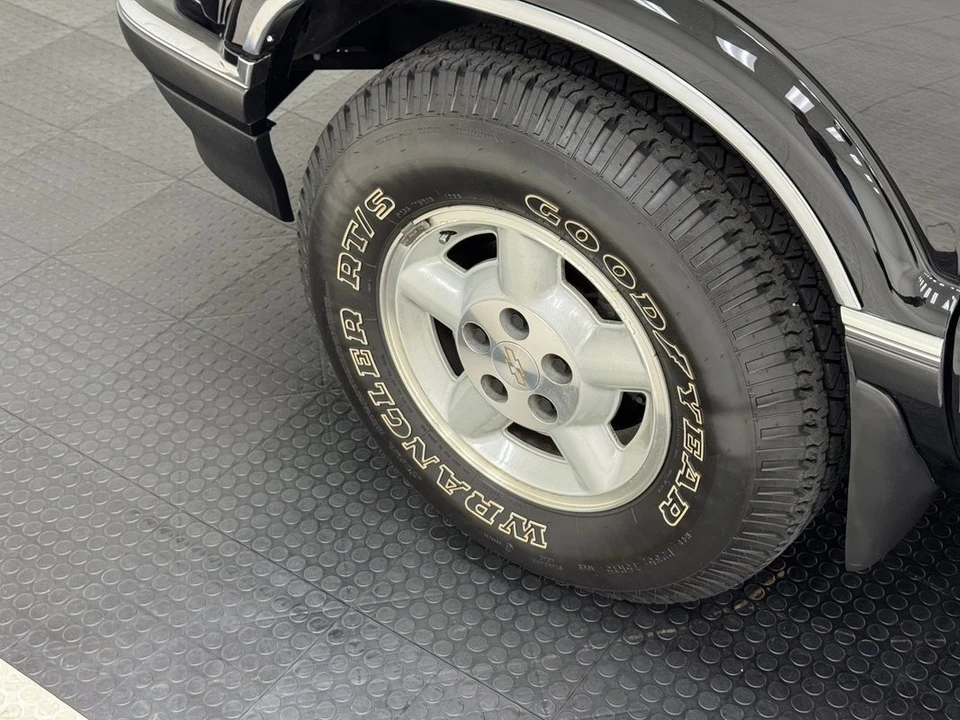 1996 Chevrolet S-10 - Image 11 of 12