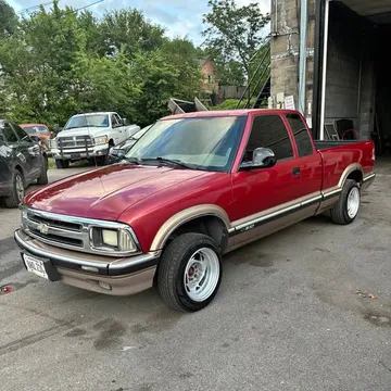 1996 Chevrolet S10 Extended Cab LS