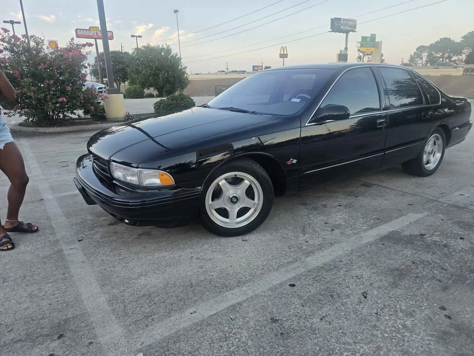 1996 Chevrolet SS - Image 2 of 4