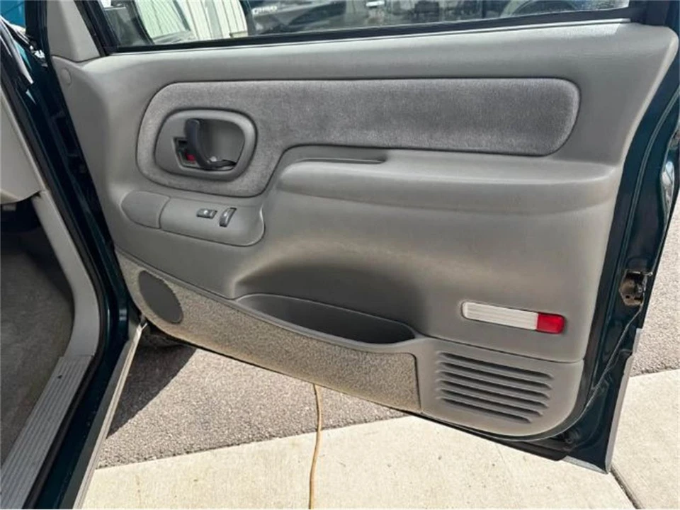 1996 Chevrolet Silverado - Image 9 of 20