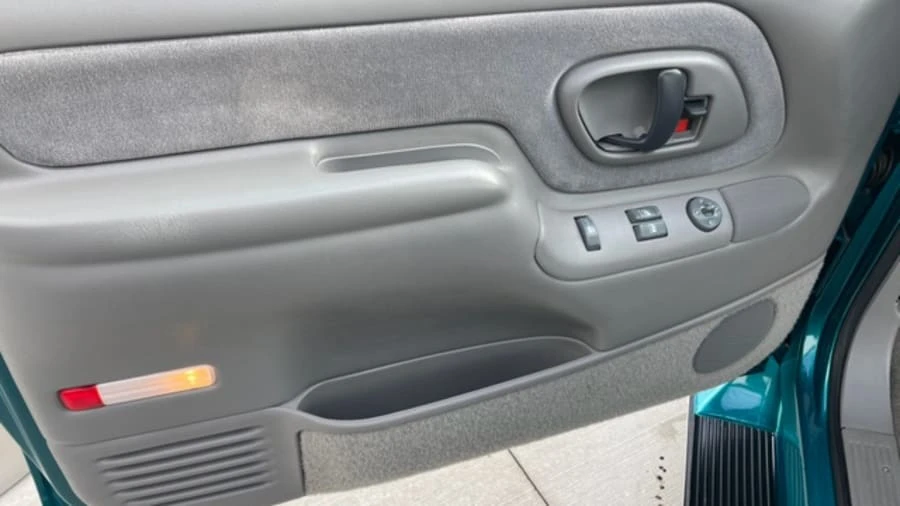 1996 Chevrolet C/K 4th Gen - Image 3 of 11