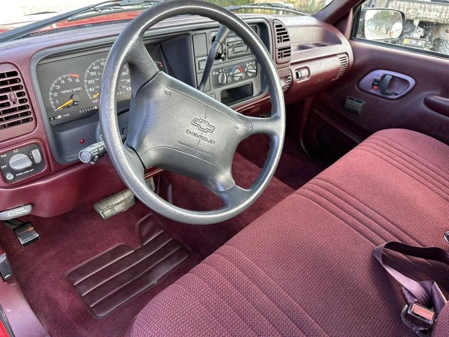 1996 Chevrolet C/K 4th Gen - Image 10 of 11