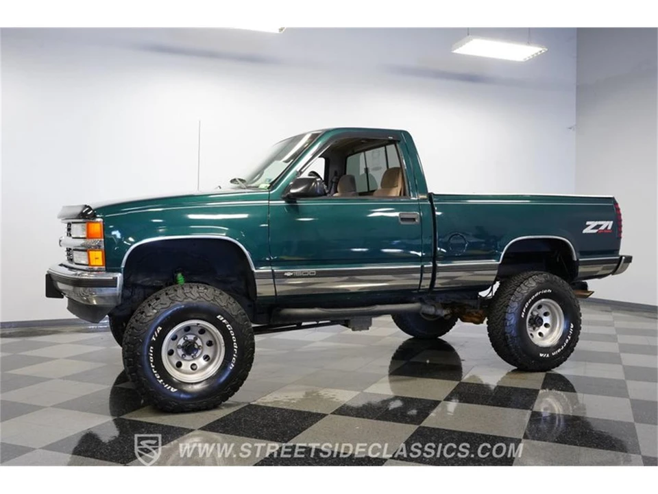 1996 Chevrolet Silverado - Image 5 of 31