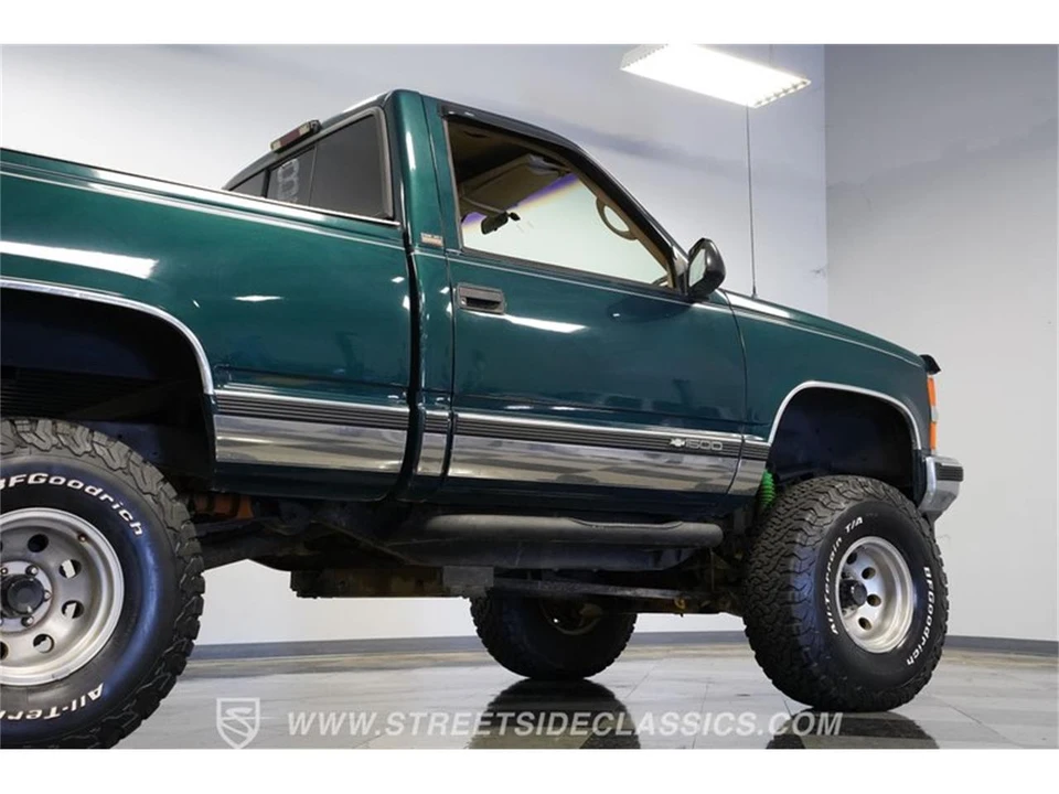 1996 Chevrolet Silverado - Image 27 of 31