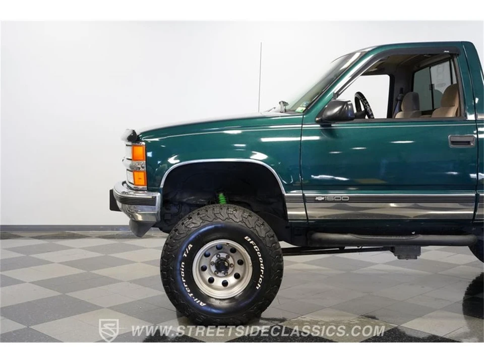 1996 Chevrolet Silverado - Image 22 of 31