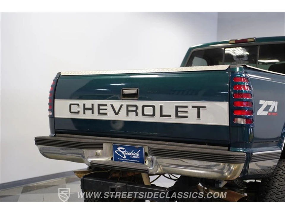 1996 Chevrolet Silverado - Image 25 of 31
