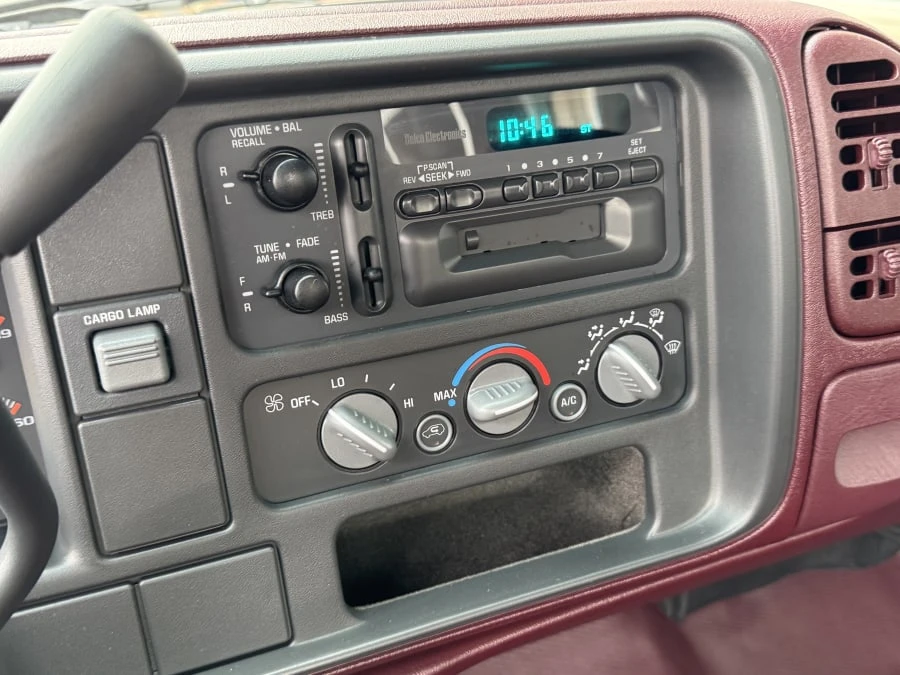1996 Chevrolet Silverado - Image 8 of 12