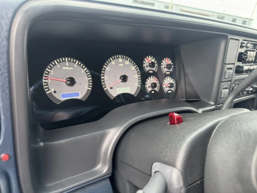 1996 Chevrolet Silverado - Image 8 of 9