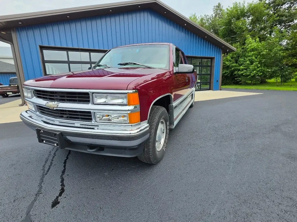 1996 Chevrolet Silverado - Image 6 of 31