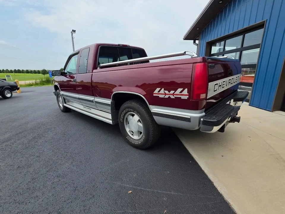 1996 Chevrolet Silverado - Image 25 of 31