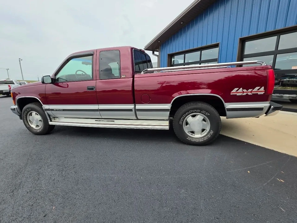 1996 Chevrolet Silverado - Image 15 of 31