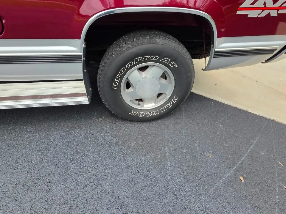 1996 Chevrolet Silverado - Image 22 of 31