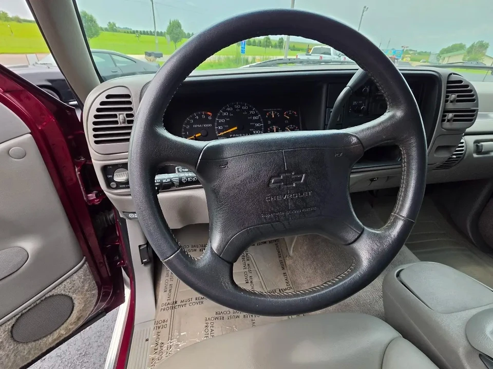 1996 Chevrolet Silverado - Image 18 of 31