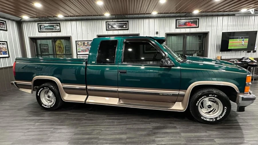 1996 Chevrolet C/K 4th Gen - Image 2 of 31