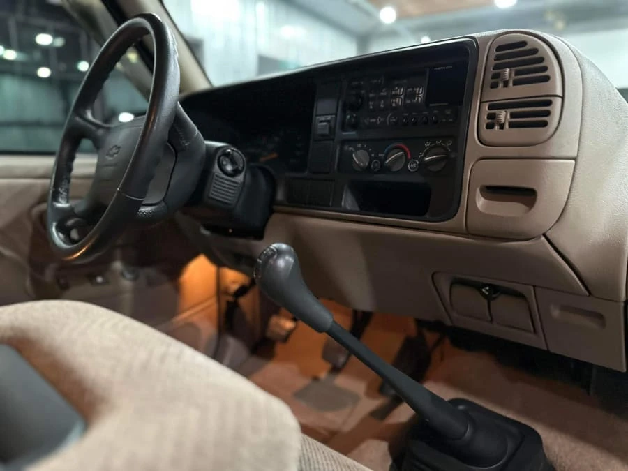 1996 Chevrolet C/K 4th Gen - Image 28 of 31