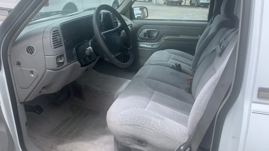 1996 Chevrolet Silverado - Image 4 of 13