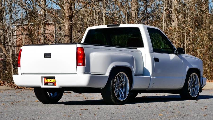 1996 Chevrolet Silverado - Image 3 of 31