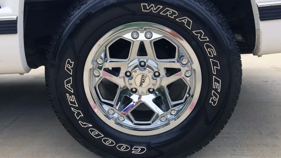 1996 Chevrolet Silverado - Image 10 of 11
