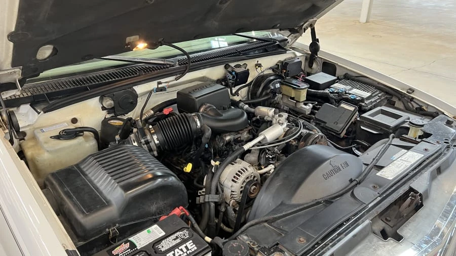 1996 Chevrolet Silverado - Image 10 of 12