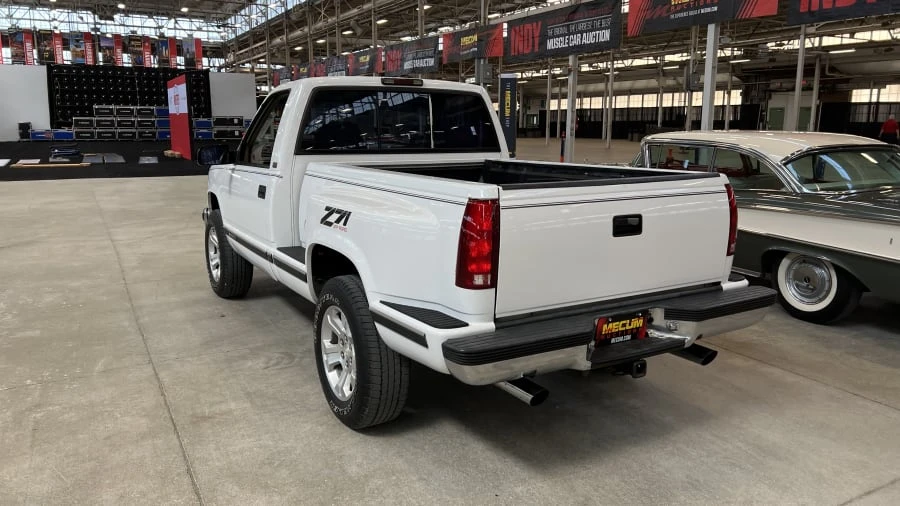 1996 Chevrolet Silverado - Image 2 of 12