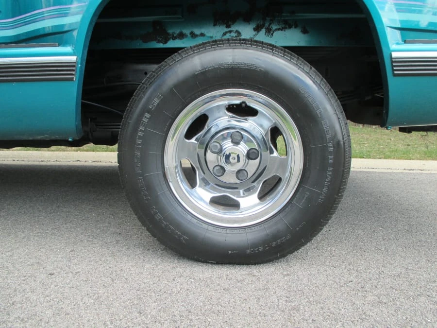 1996 Chevrolet Silverado - Image 15 of 19
