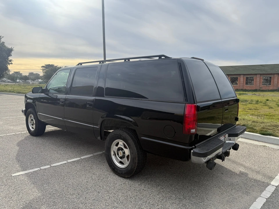 1996 Chevrolet Suburban 8th Gen - Image 10 of 31
