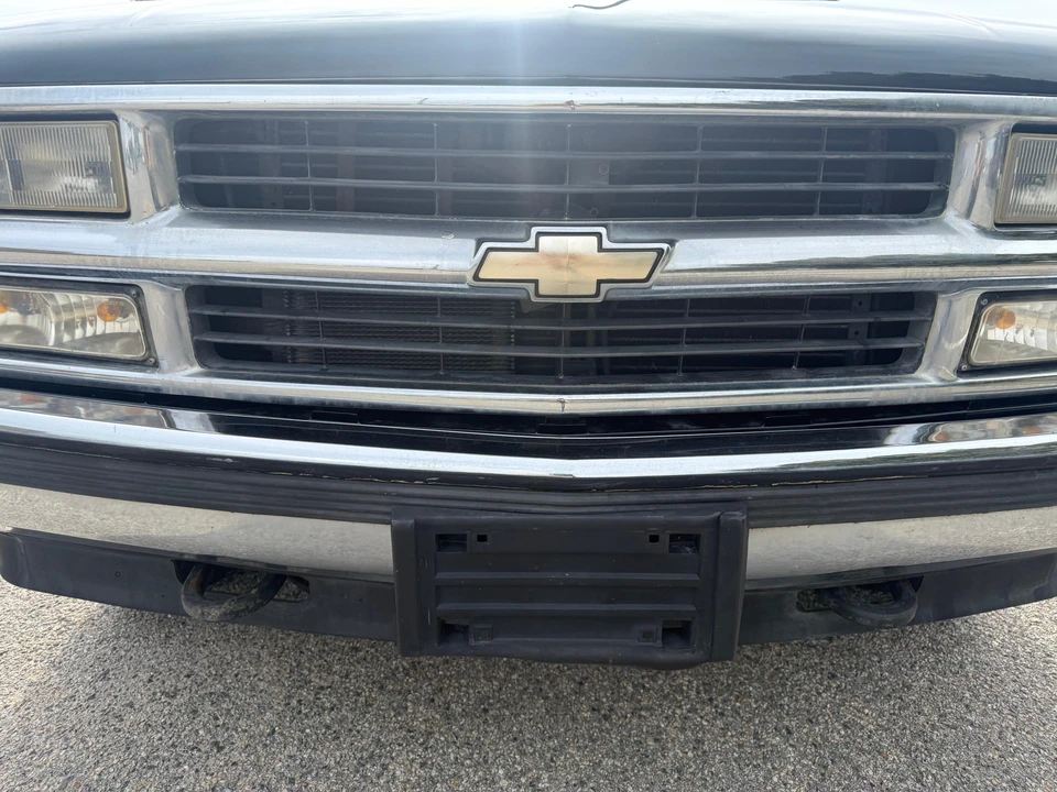 1996 Chevrolet Suburban 8th Gen - Image 30 of 31